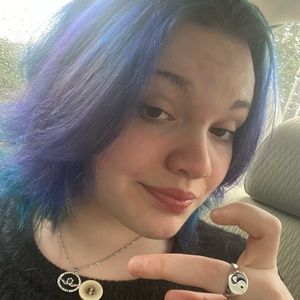 Meet your Posher, Isabella